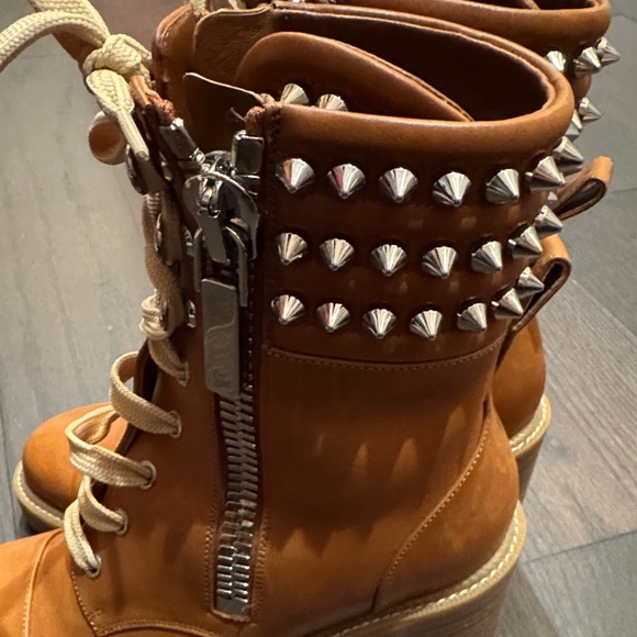 Christian Louboutin Tan Lace-Up Boots - Picture 4 of 12